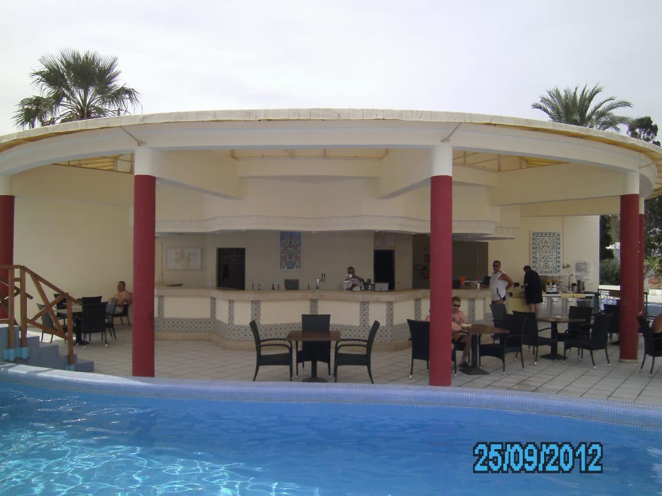 Poolbar Royal Lido Resort & Spa