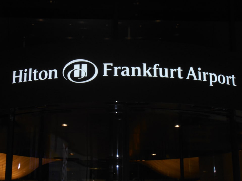 Eingang Hilton Frankfurt Airport