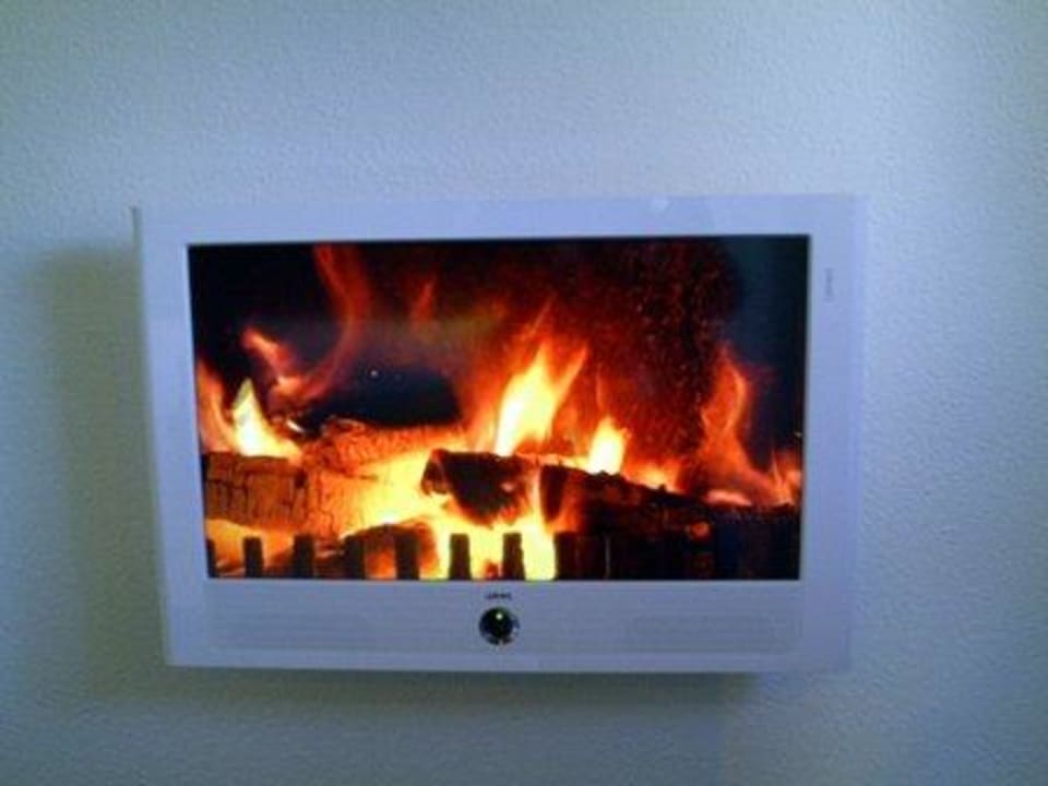 TV Motel One Hamburg-Alster