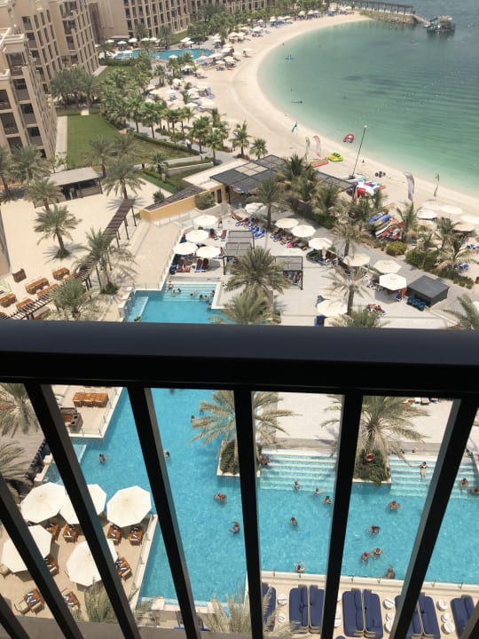 Pool DoubleTree by Hilton Resort & Spa Marjan Island