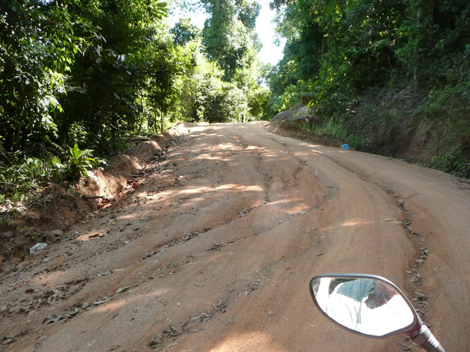 Landweg zum Hotel, ca.5km lange Strecke Panviman Resort Koh Phangan