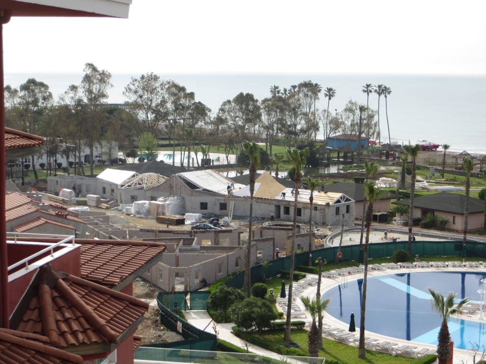 Die fast fertigen neuen Bungalows IC Hotels Santai Family Resort