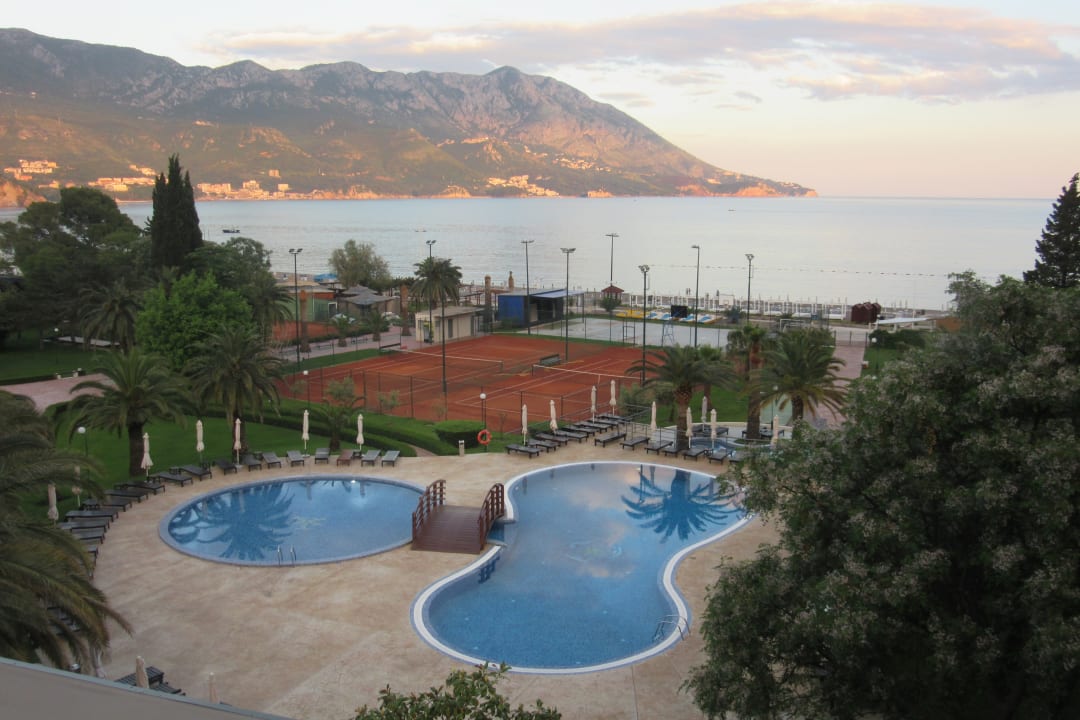 Gartenanlage Iberostar Waves Bellevue