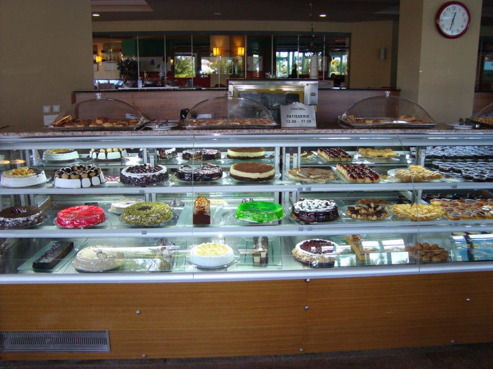 Café Bonjour Limak Lara Deluxe Hotel & Resort