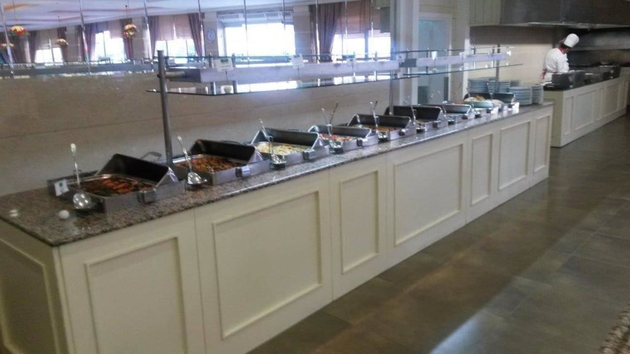 Buffet Can Garden Beach