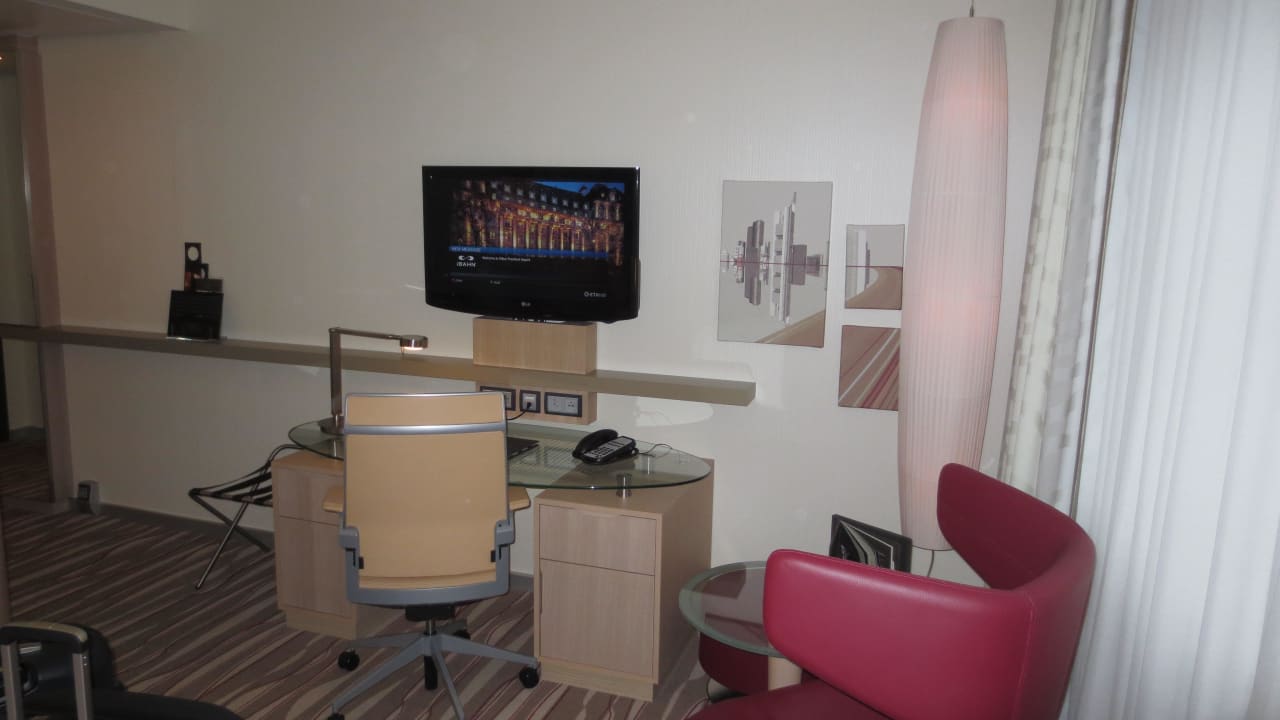 Wohn-und Arbeitsbereich Hilton Frankfurt Airport
