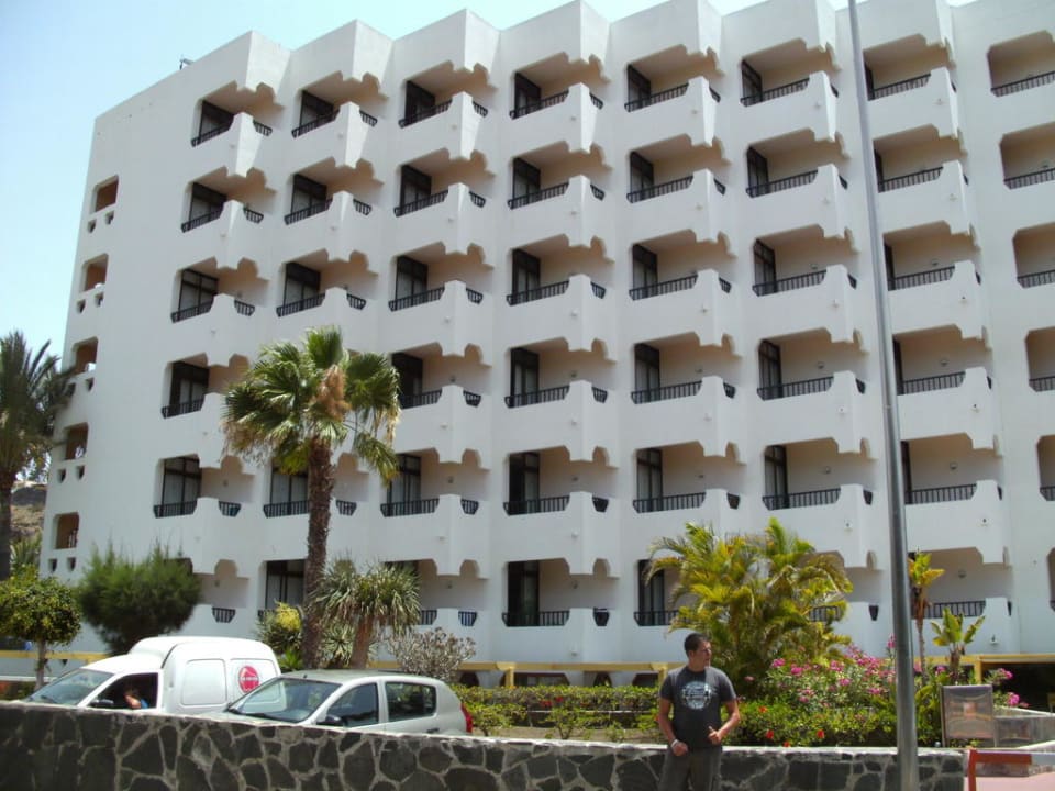 Hotel von der Straße Corallium Beach by Lopesan Hotels - Adults only