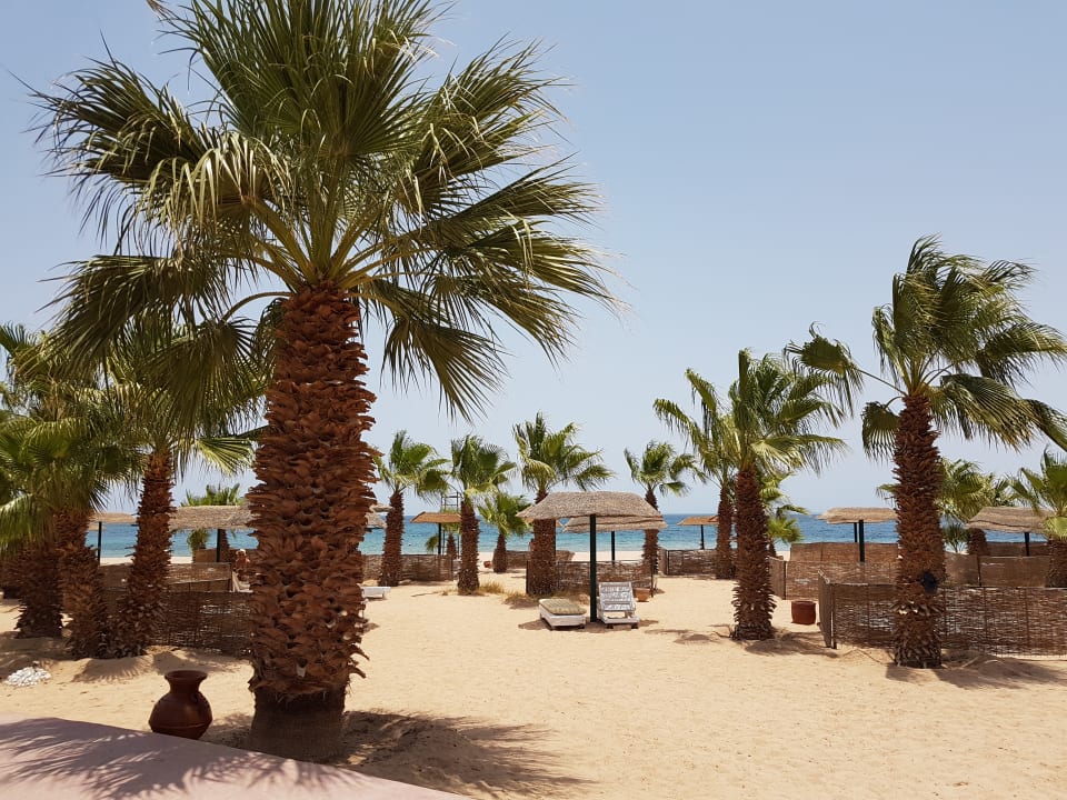 Strand Lotus Bay Beach Resort