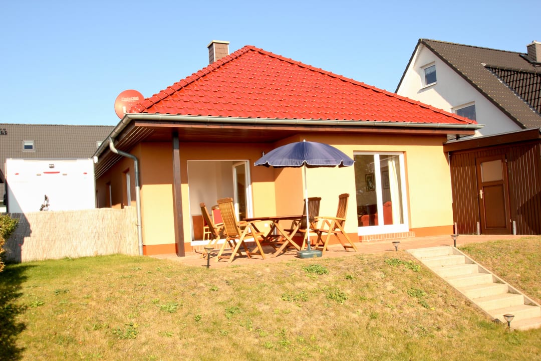 Außenansicht Ferienhaus Hanni - Paradies Rügen