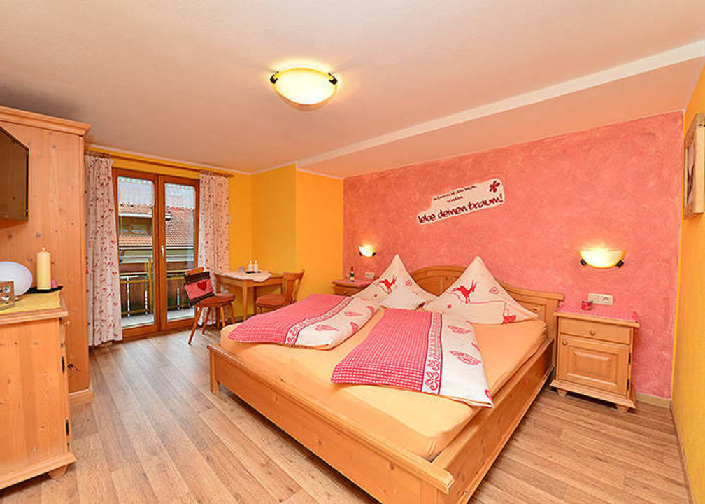 Schlafzimmer Ferienwohnung Pension Tannenhof Pension & Gästehaus Tannenhof