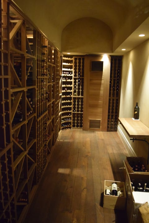 Weinkeller... The House Hotel Vault Karakoy