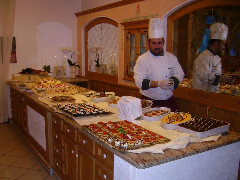 Chefkoch Walter und das leckere Dessertbuffet Hotel Panorama