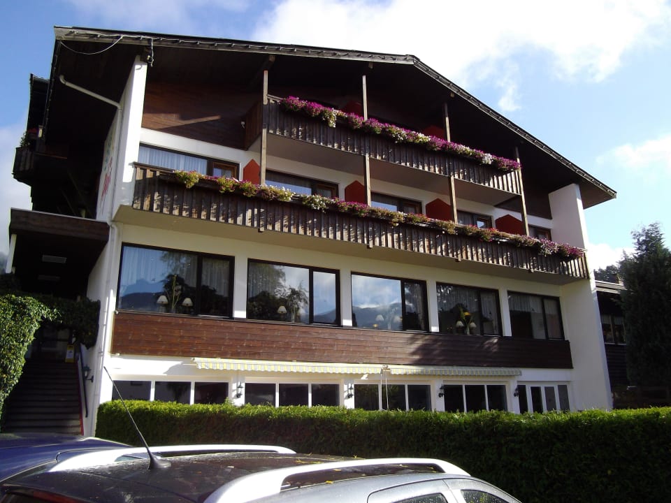 Wirtschaftsgebäude (Essen&Spa) Garni Hotel - Das Alpin Kaiserzeit