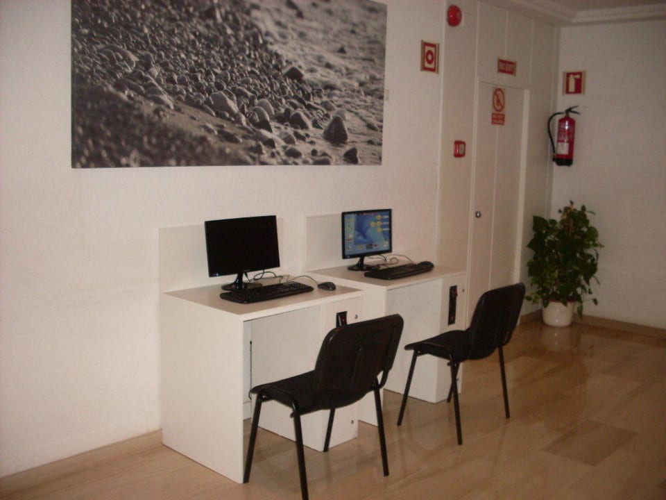 Internet-Ecke in der Lobby Millor Sol