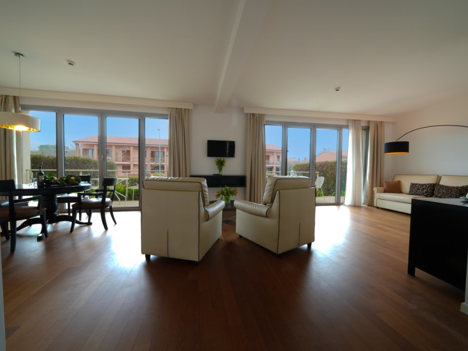 Zimmer Pisa Tower Plaza