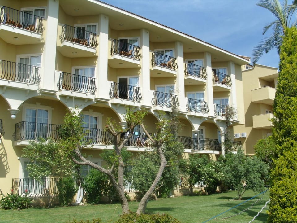 Jeden z budynków Belek Beach Resort Hotel