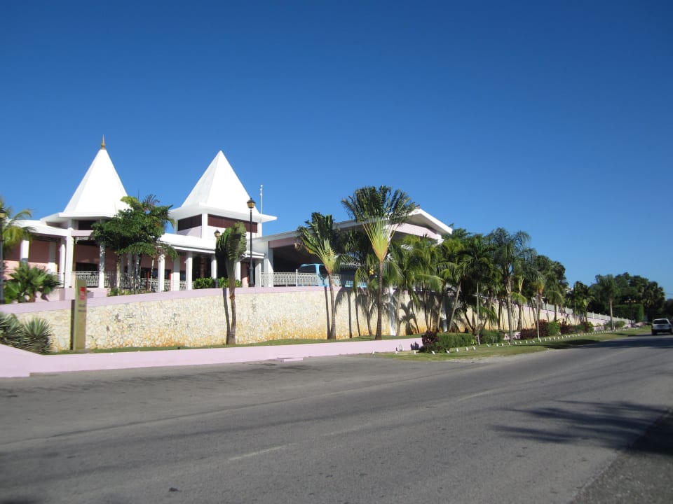 Straßenansicht Hotel Riu Palace Tropical Bay