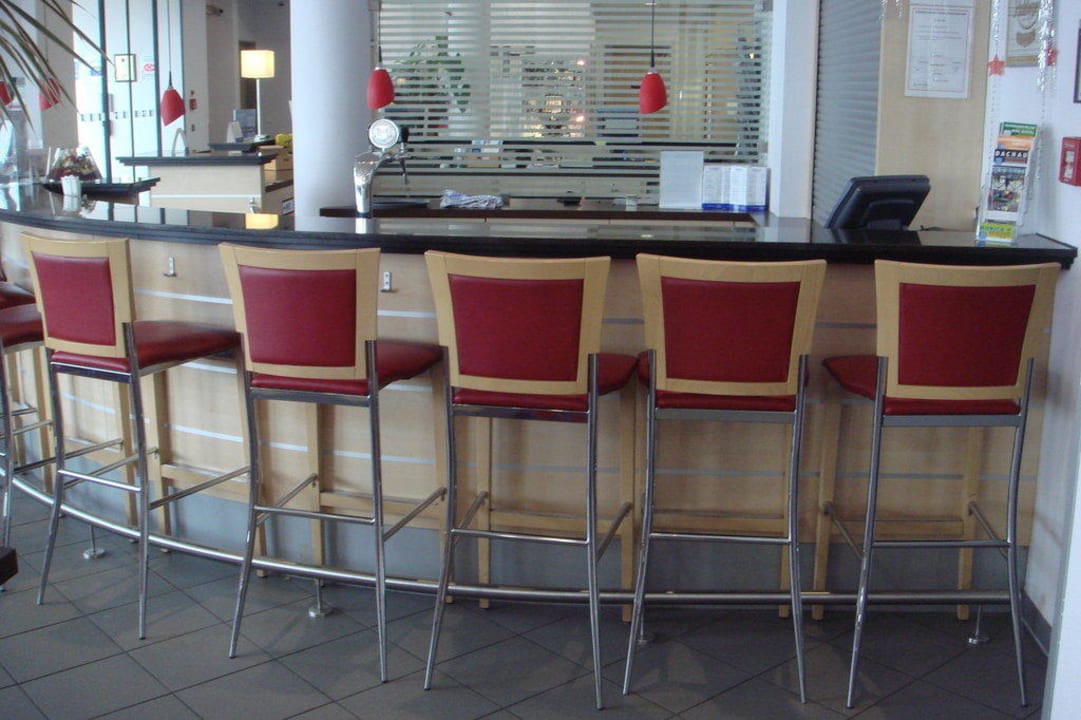 Kleine Bar Holiday Inn Express München - Messe