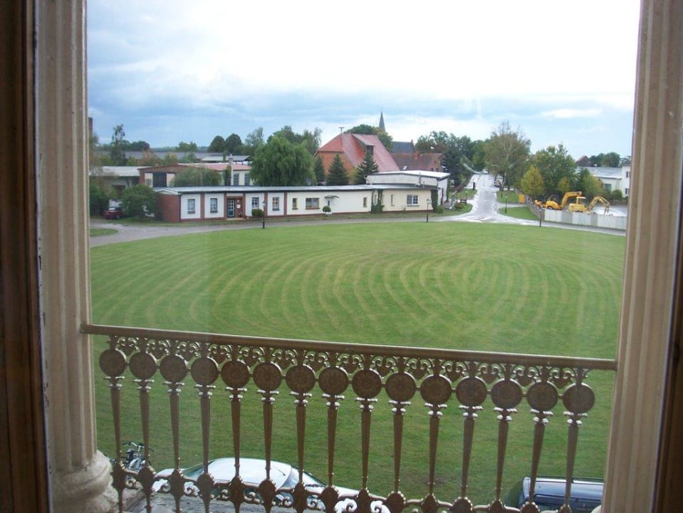 Blick vom Balkon nach Passow Hotel Schloss Passow