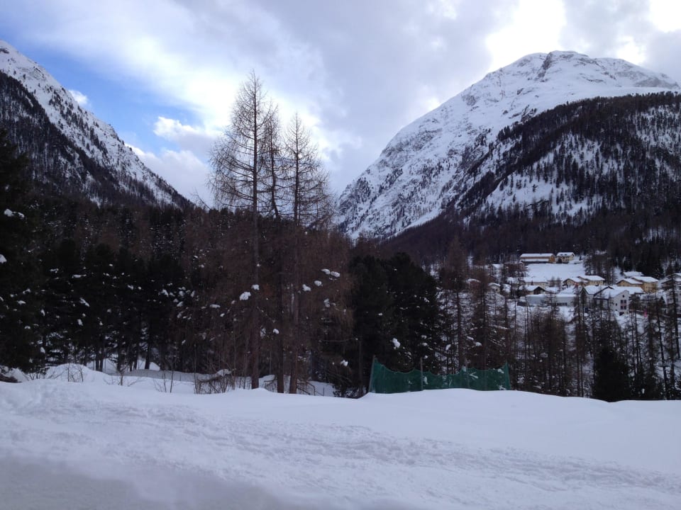 Aussicht ins Rosegg Tal Hotel Saratz