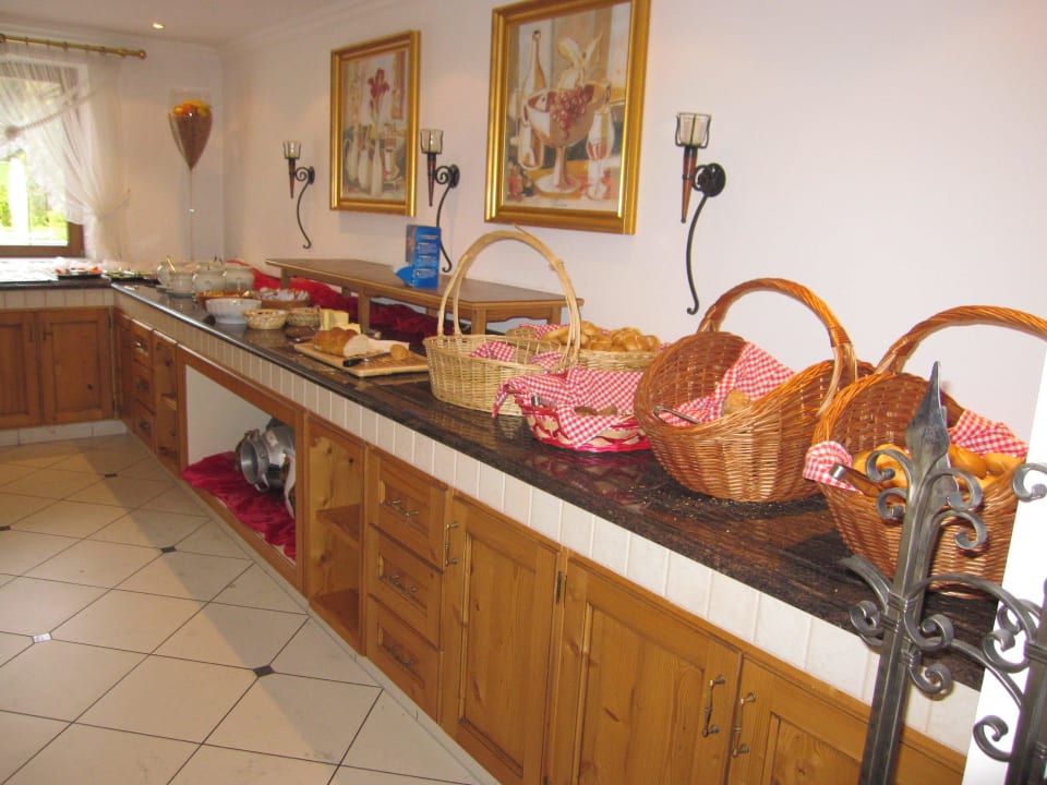 Buffet zum Frühstück Kronblick - Well-being Hotel