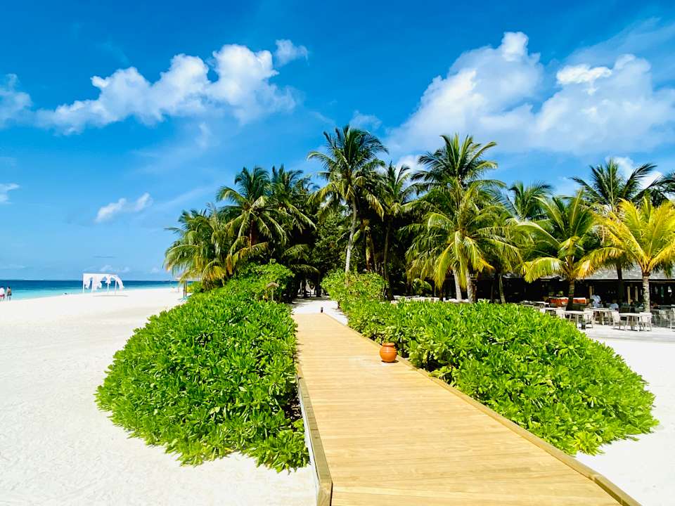 Strand Vilamendhoo Island Resort & Spa
