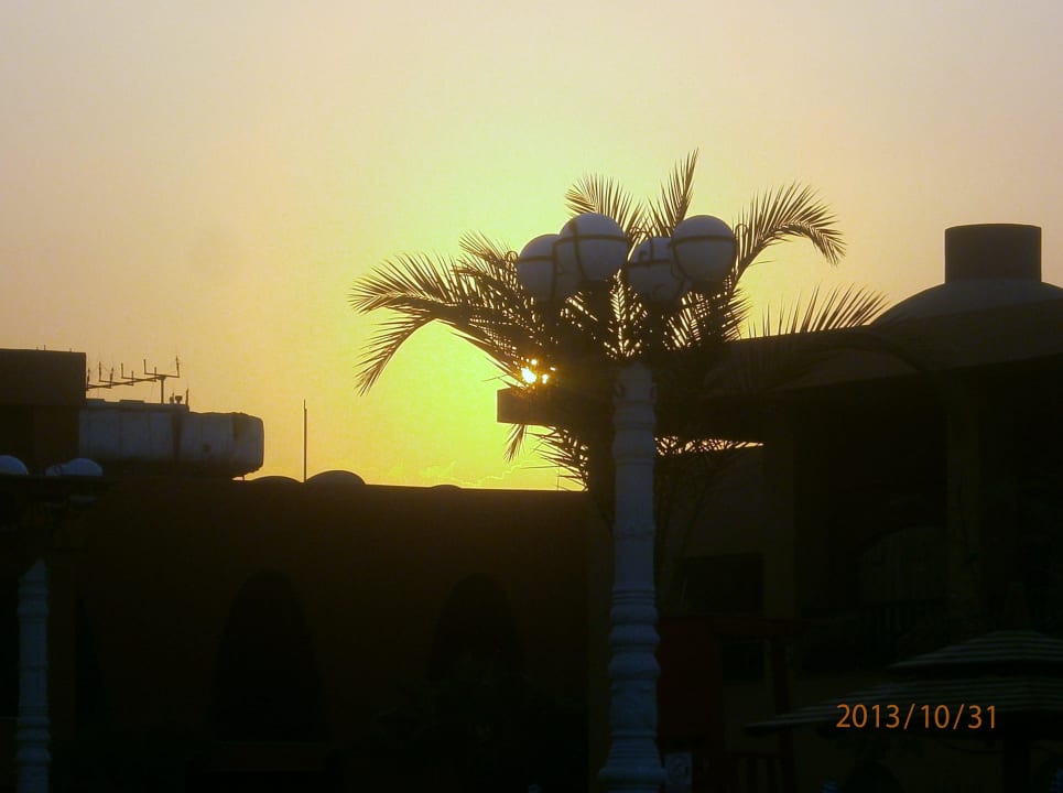 Sonnenuntergang am Pool Titanic Beach Spa & Aqua Park