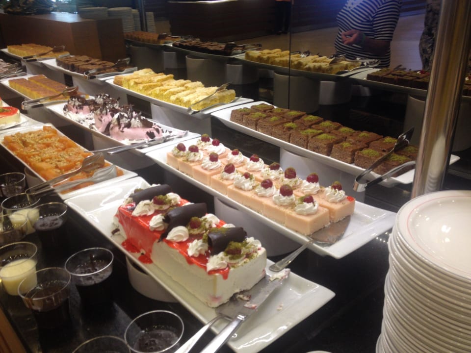 Desserbuffet "Lecker" kleiner Einblick! VONRESORT Golden Coast