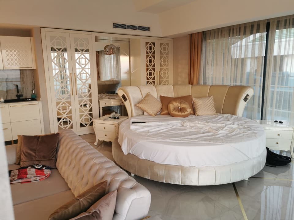 Zimmer Elite Luxury Suite & Spa