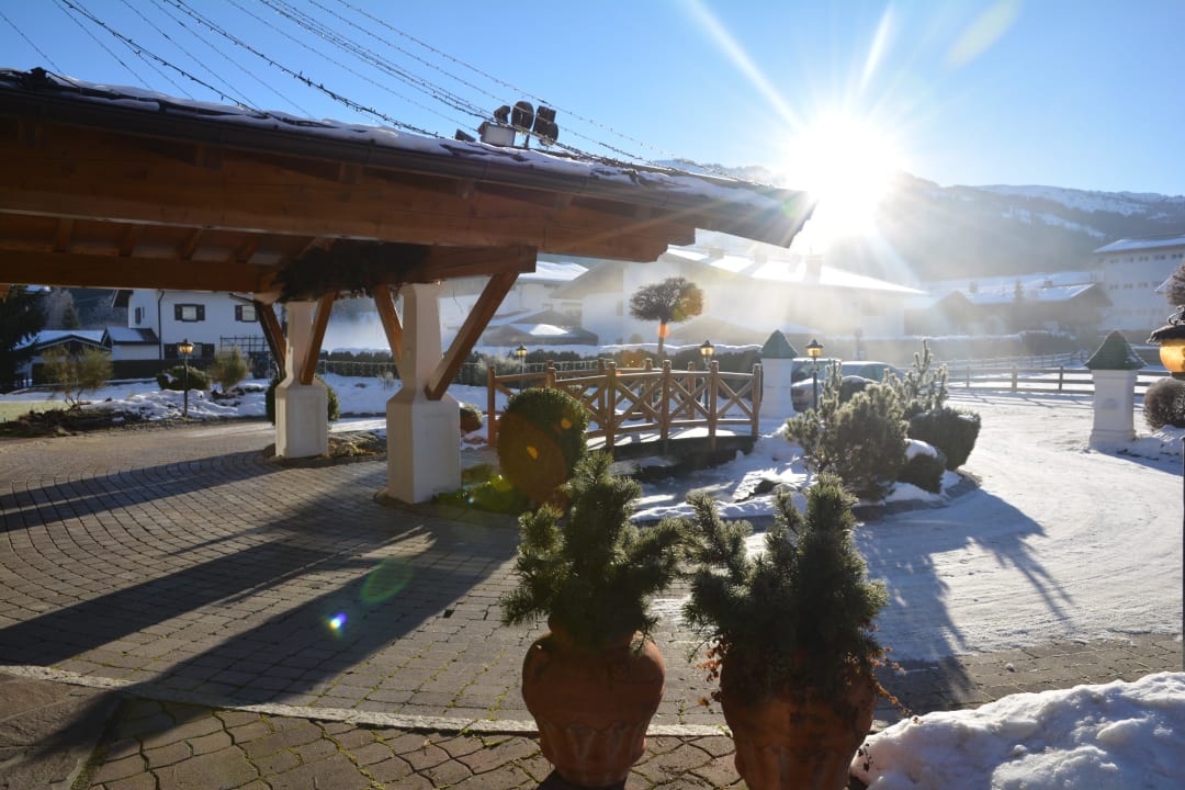 Hoteleinfahrt Hotel Sonne