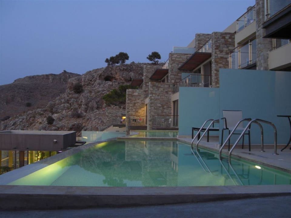 Privater Pool bei Nacht Lindos Blu, Luxury Hotel & Suites - Adults only