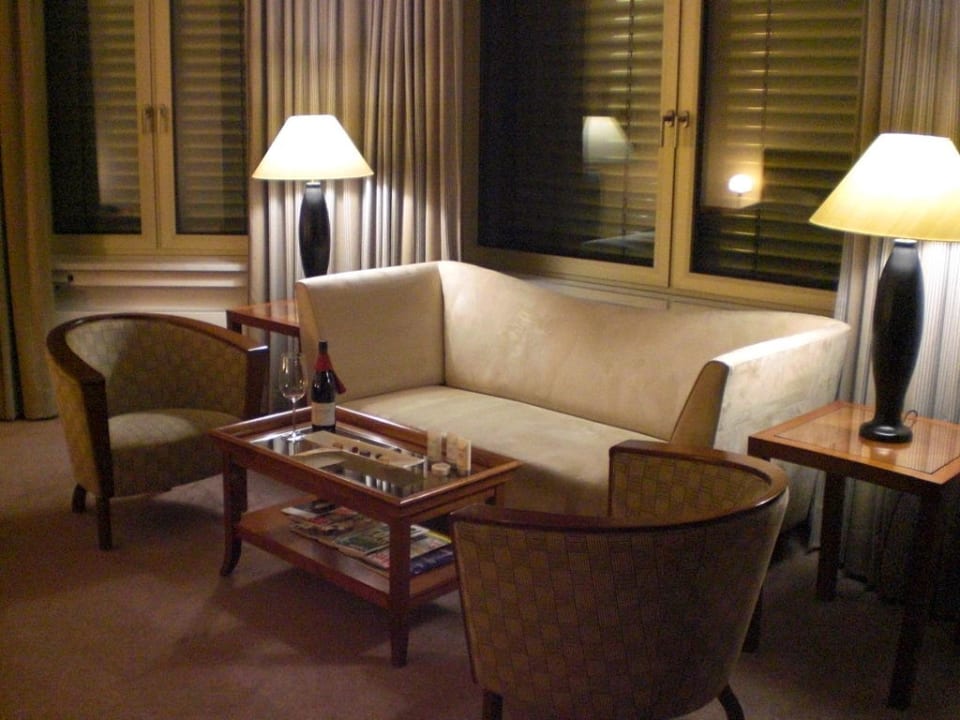 Sofaecke Lindner Hotel Frankfurt Main Plaza, part of JdV by Hyatt