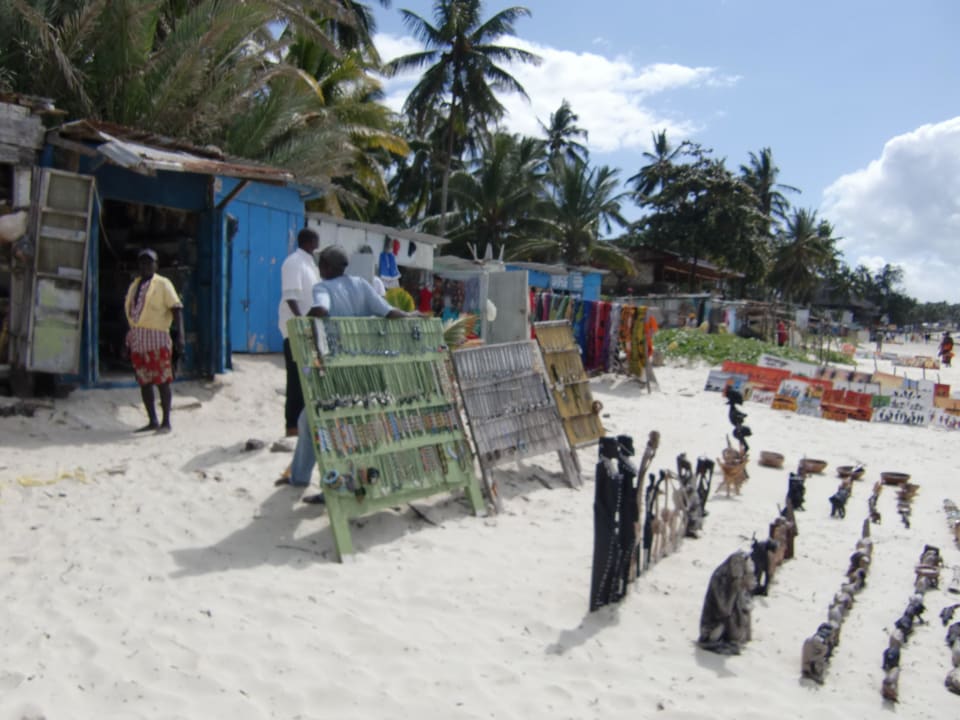 Strandverkäufer Travellers Beach Hotel & Club