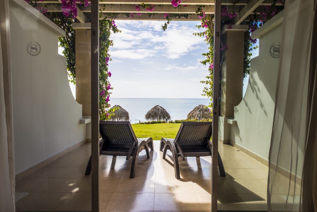 Zimmer Bijao Beach Resort
