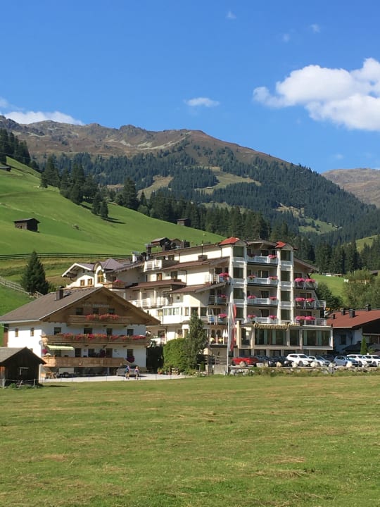 Außenansicht Hotel Innertalerhof