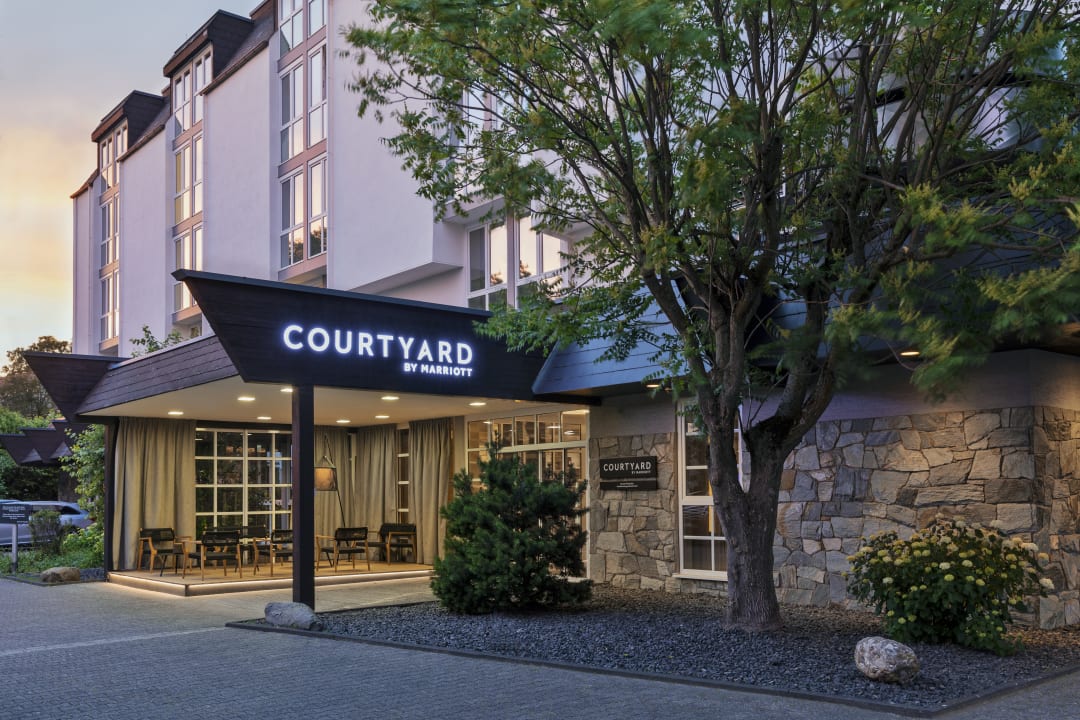 Außenansicht Courtyard by Marriott Wiesbaden-Nordenstadt