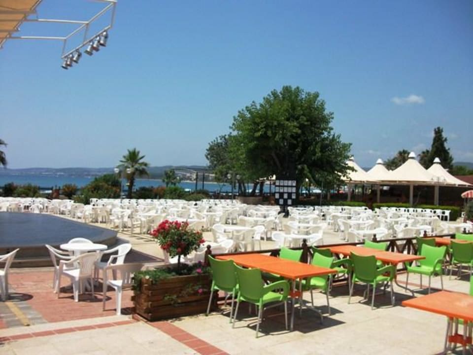 Showbühnenplatz Lonicera Resort & Spa Hotel