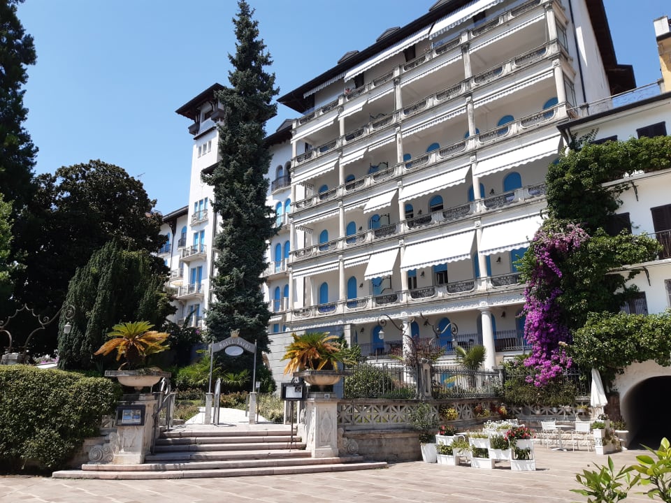 Außenansicht Hotel Savoy Palace