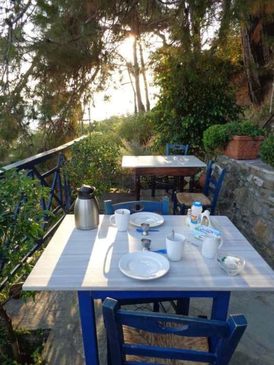 Ein Teil der Frühstücksterrasse Hotel Atlantis