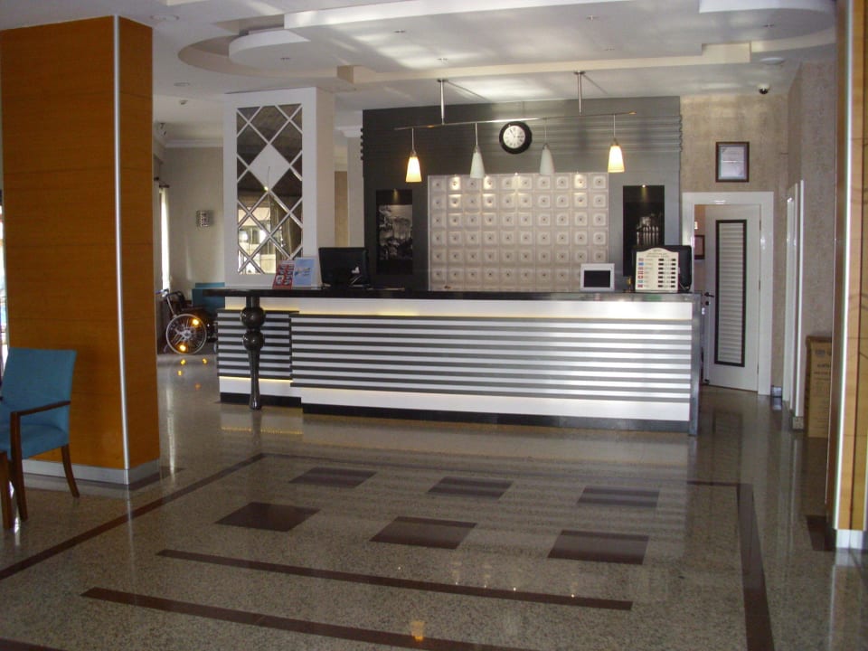 Eingangsbereich Riviera Hotel & Spa