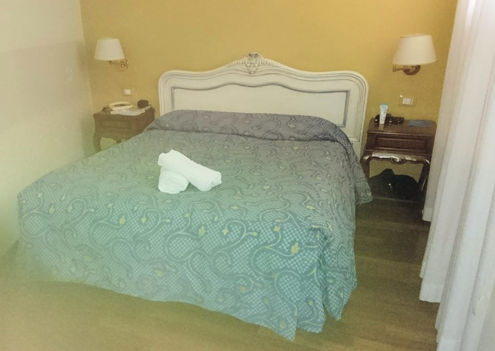 Zimmer Hotel Ambasciatori