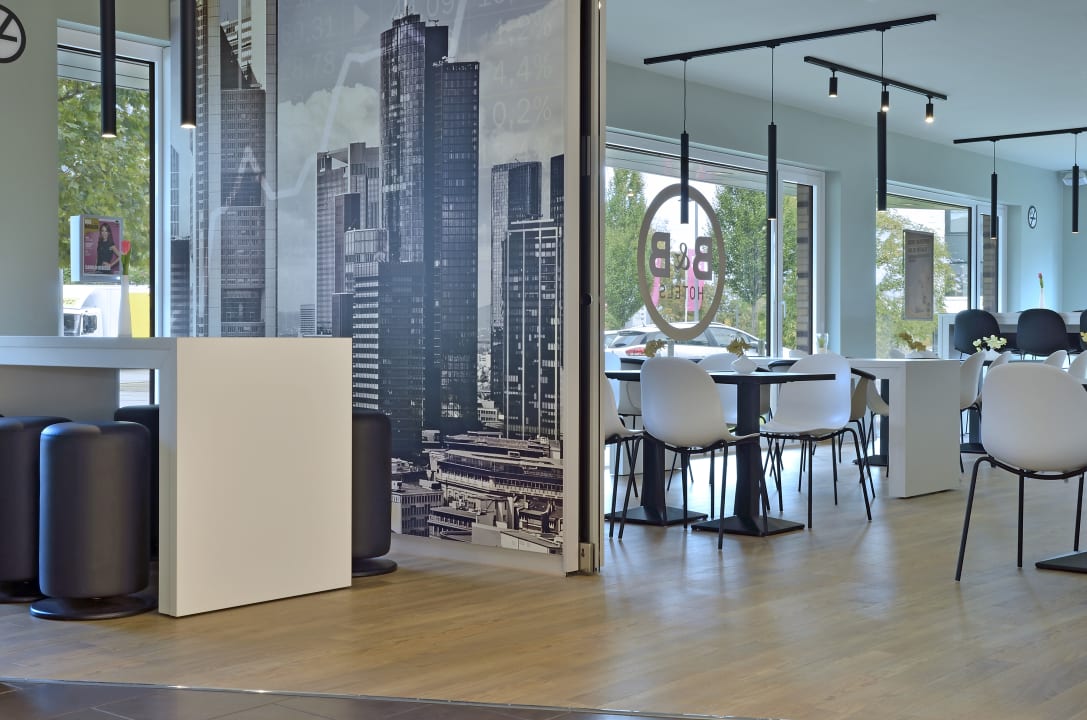 Lobby B&B Hotel Frankfurt-West