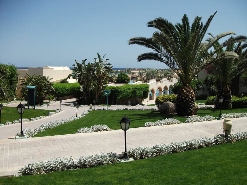 Der Garten und die Verbindungswege JAZ Belvedere Resort