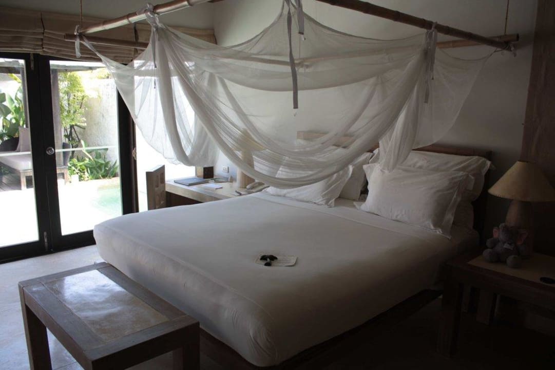 Bett mit Moskitonetz Wyndham Hua Hin Pranburi Resort & Villas