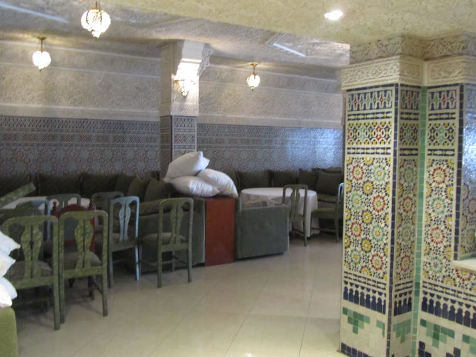 Restauracja a la carte Anezi Tower Hotel