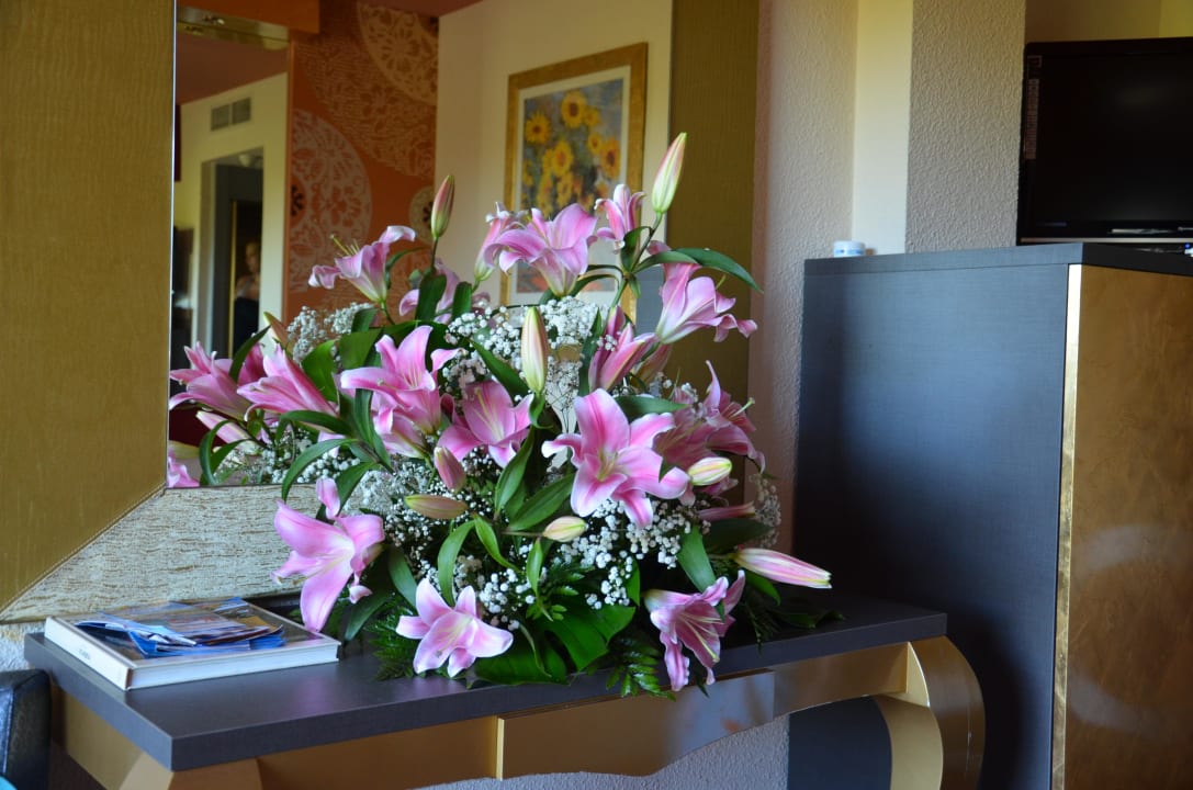 Blumengesteck zum Hochzeitstag allsun Hotel Bella Paguera