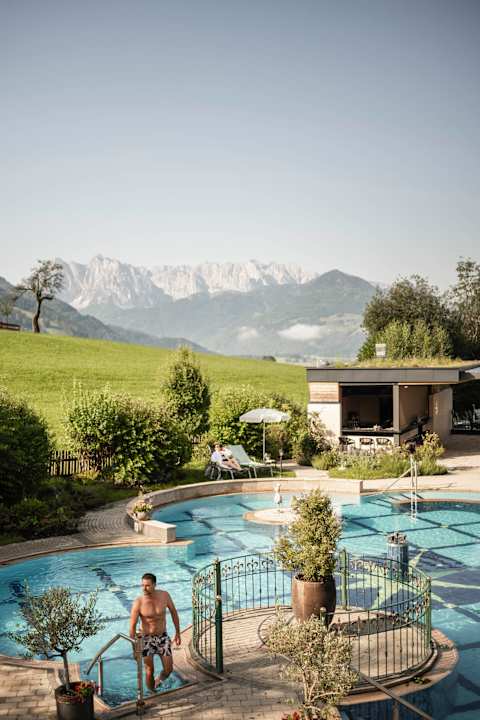 Pool Wohlfühlresort Peternhof