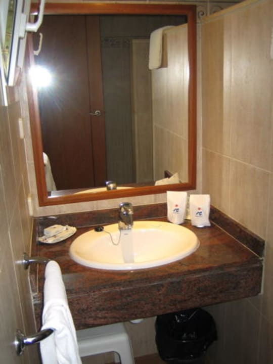 Badezimmer Cala Llenya Resort Ibiza