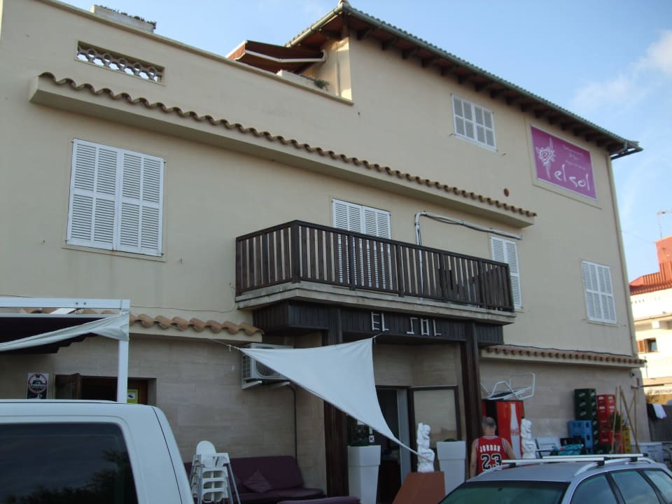 Eingang zum Hostal El Sol 2 Playas Apartments
