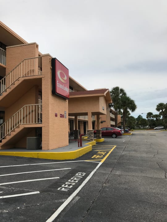 Außenansicht Hotel Econo Lodge International